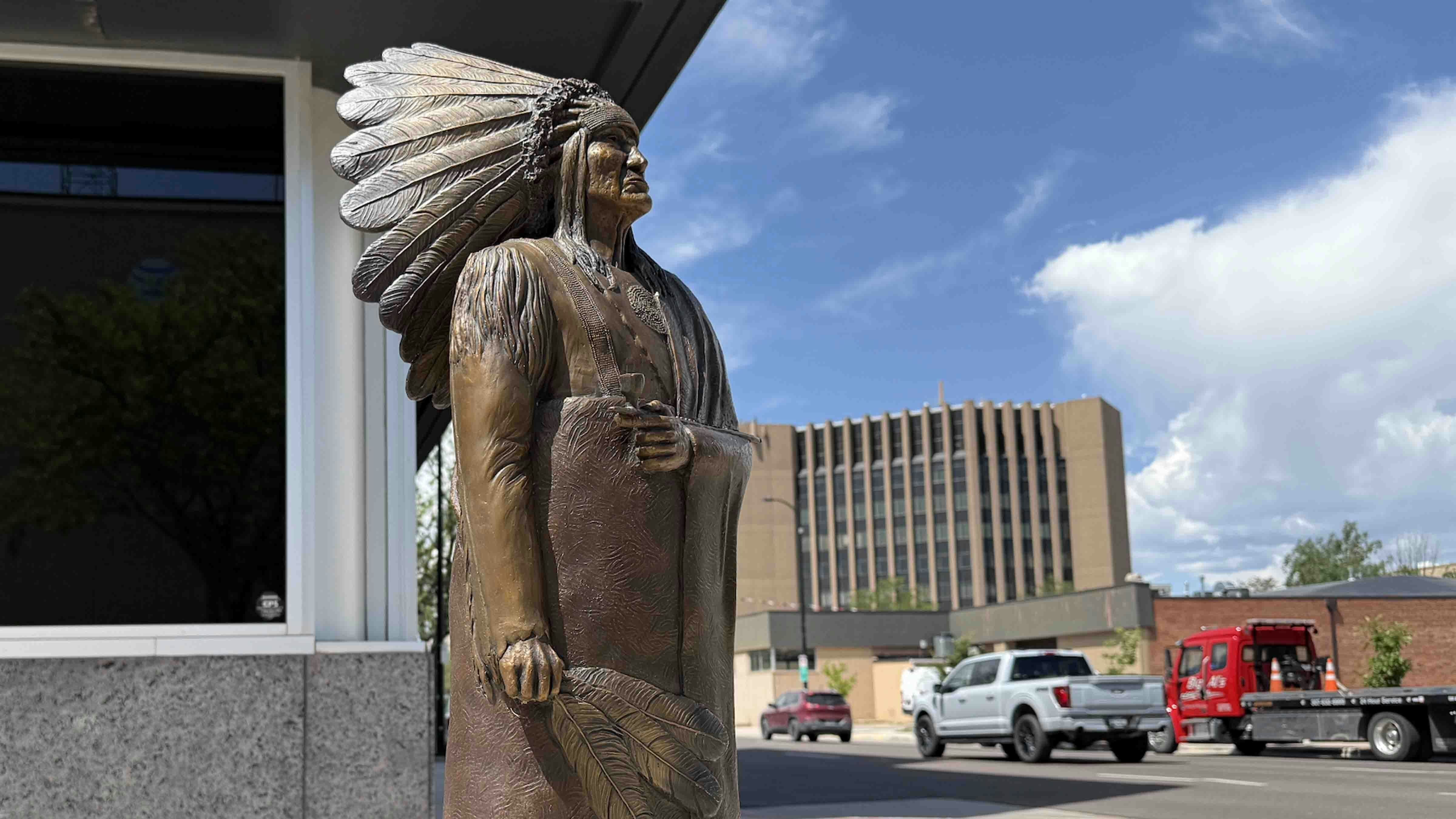 For Cheyenne art dealer Harvey Deselms, dreams really do come true. He dreamed of bronze sculptures lining every corner of Capital Avenue, and now the Capital Avenue Bronze Project is closing in on its 100th installation.