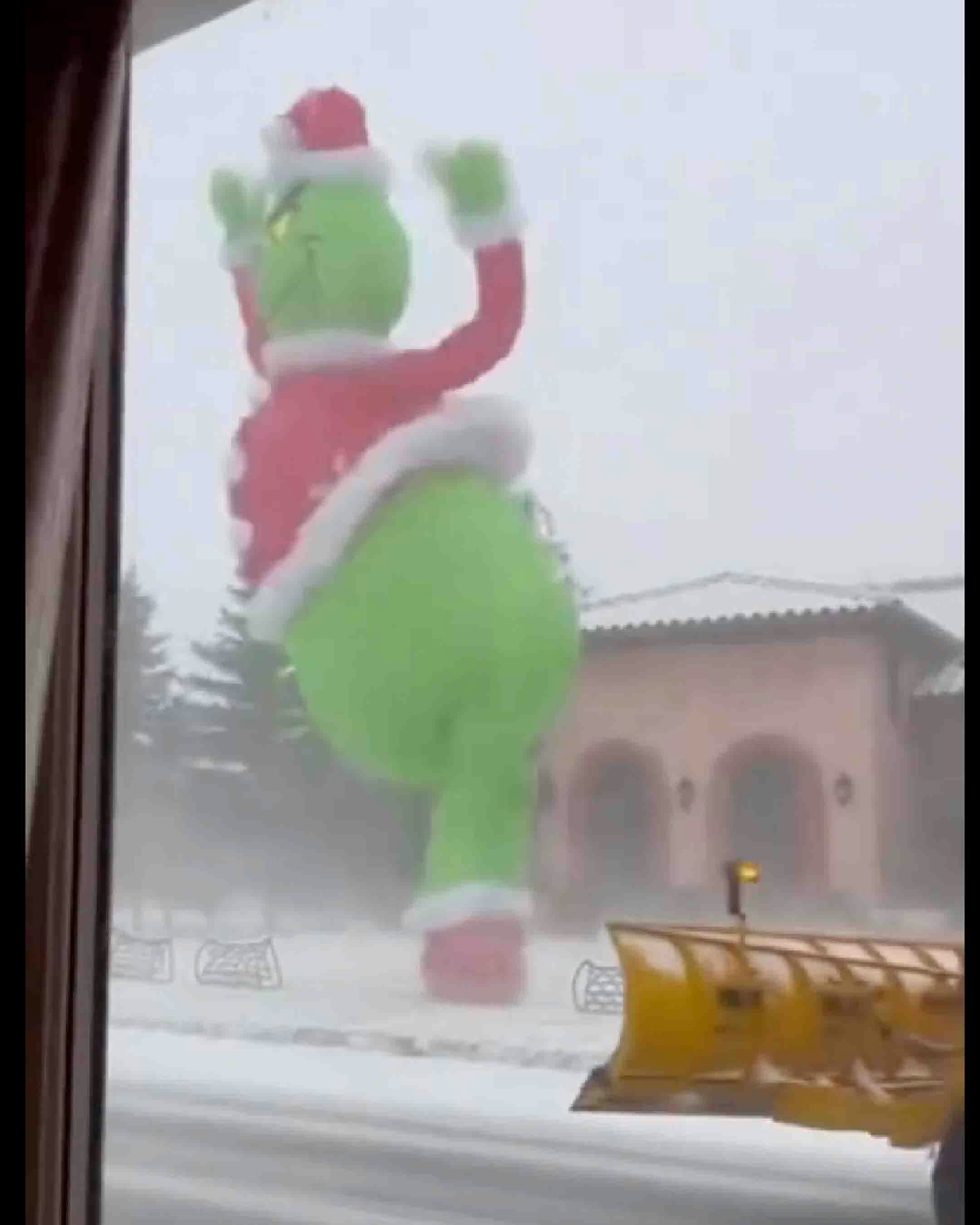 Christmas no play 11 29 25