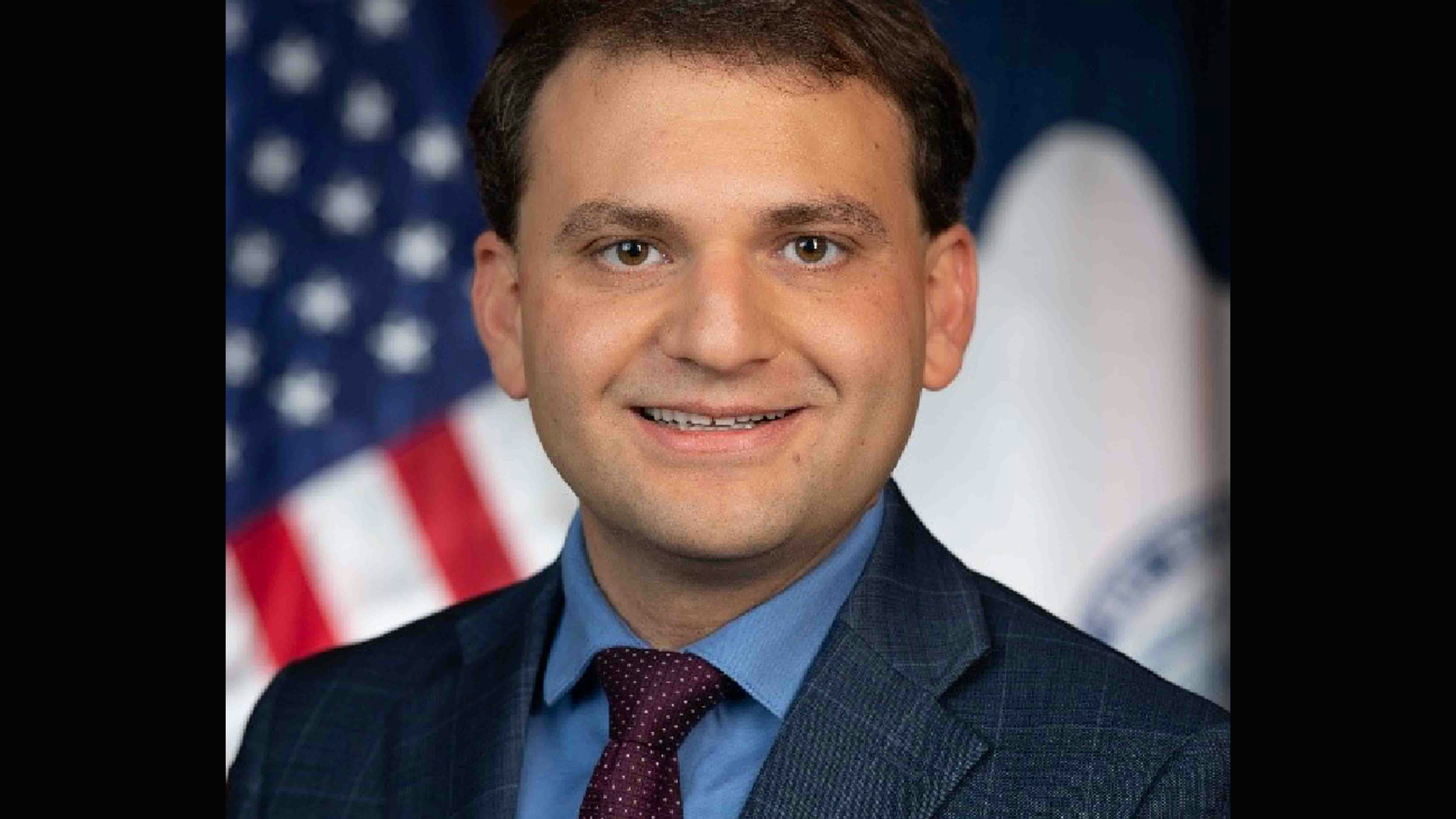 Chuck gray headshot 12 12 25