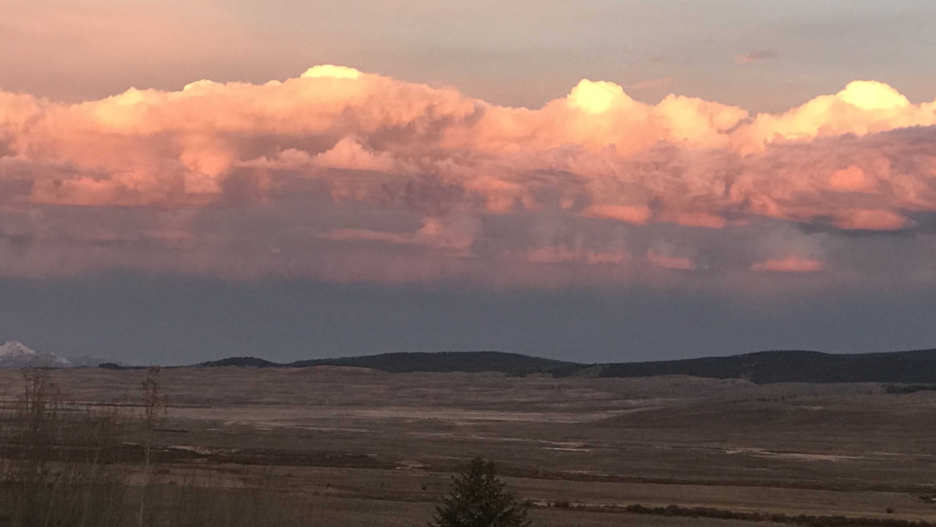 Sunrise across the Kendall Valley of the upper Green River on Oct. 10, 2023.