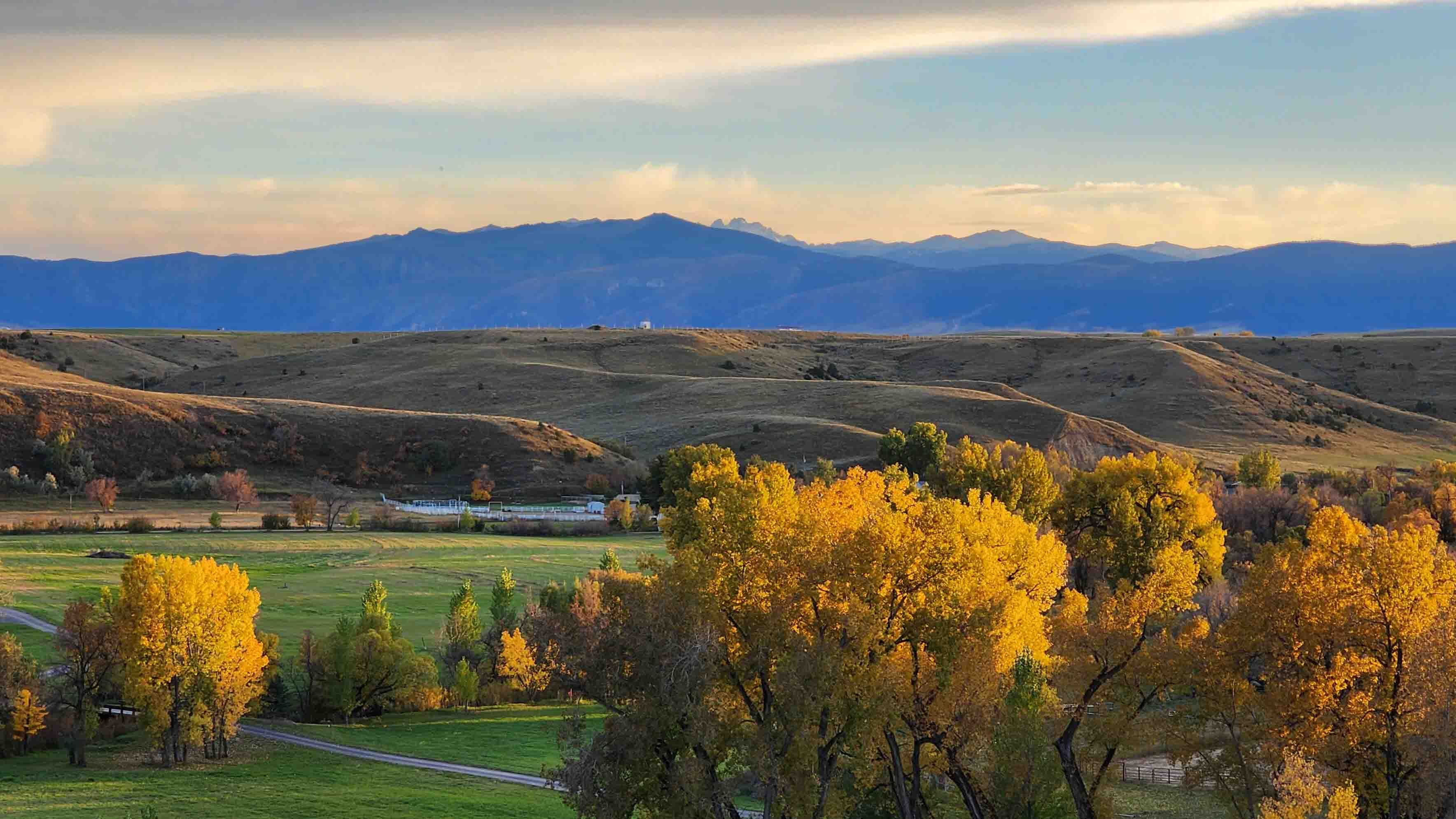 Blacktooth Peak in Bighorns overlooking Big Goose Valley