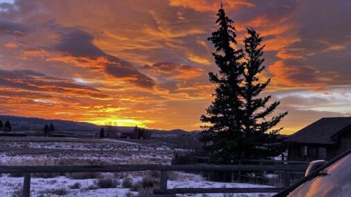 "So lucky to live here, surrounded by mountains, wildlife and few people 😀. The Winds provide an endless supply of beautiful views and recreation opportunities. Merry Christmas!"