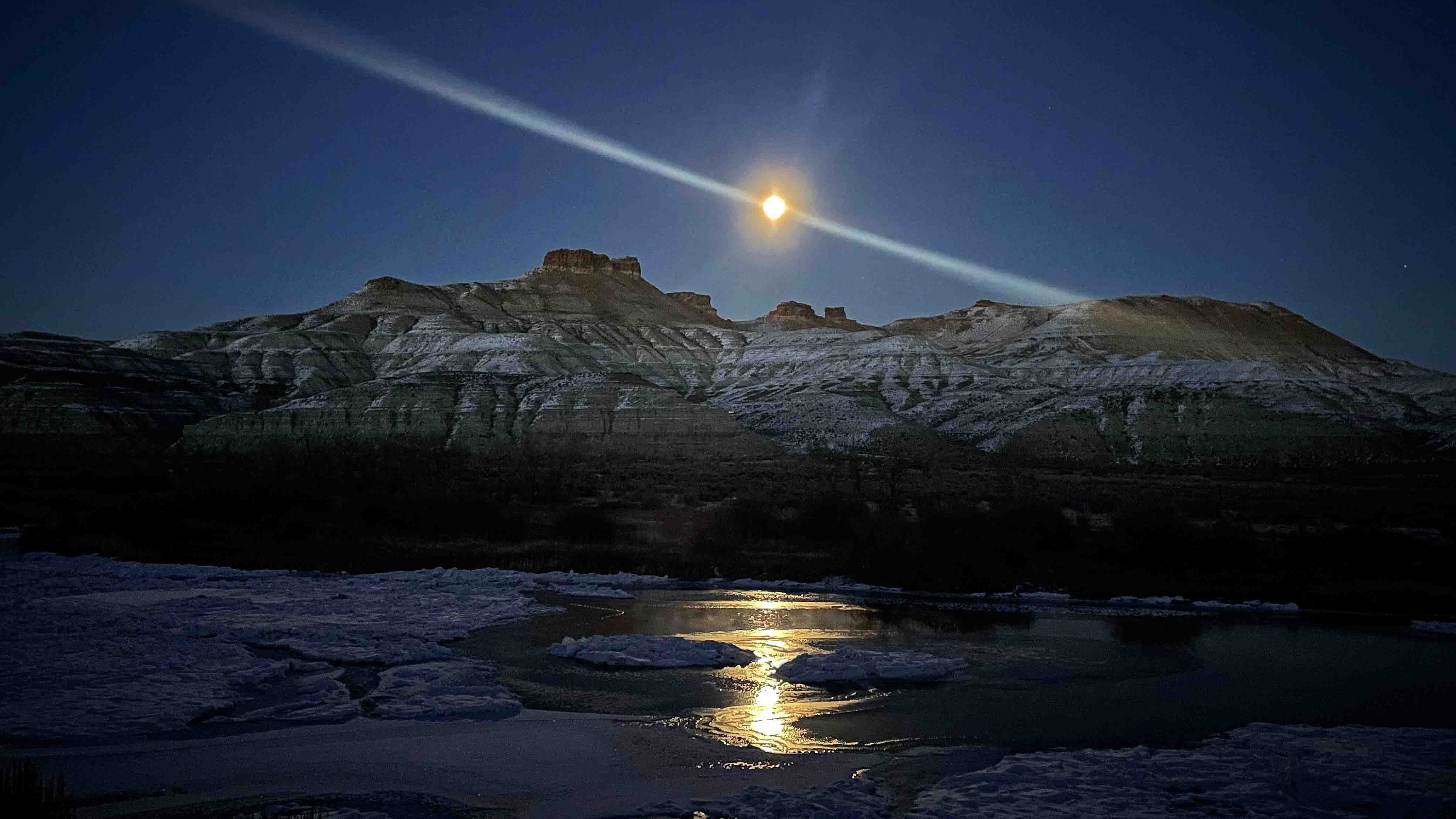 Reader photo: Evening walk on the Green River on Dec 26, 2023