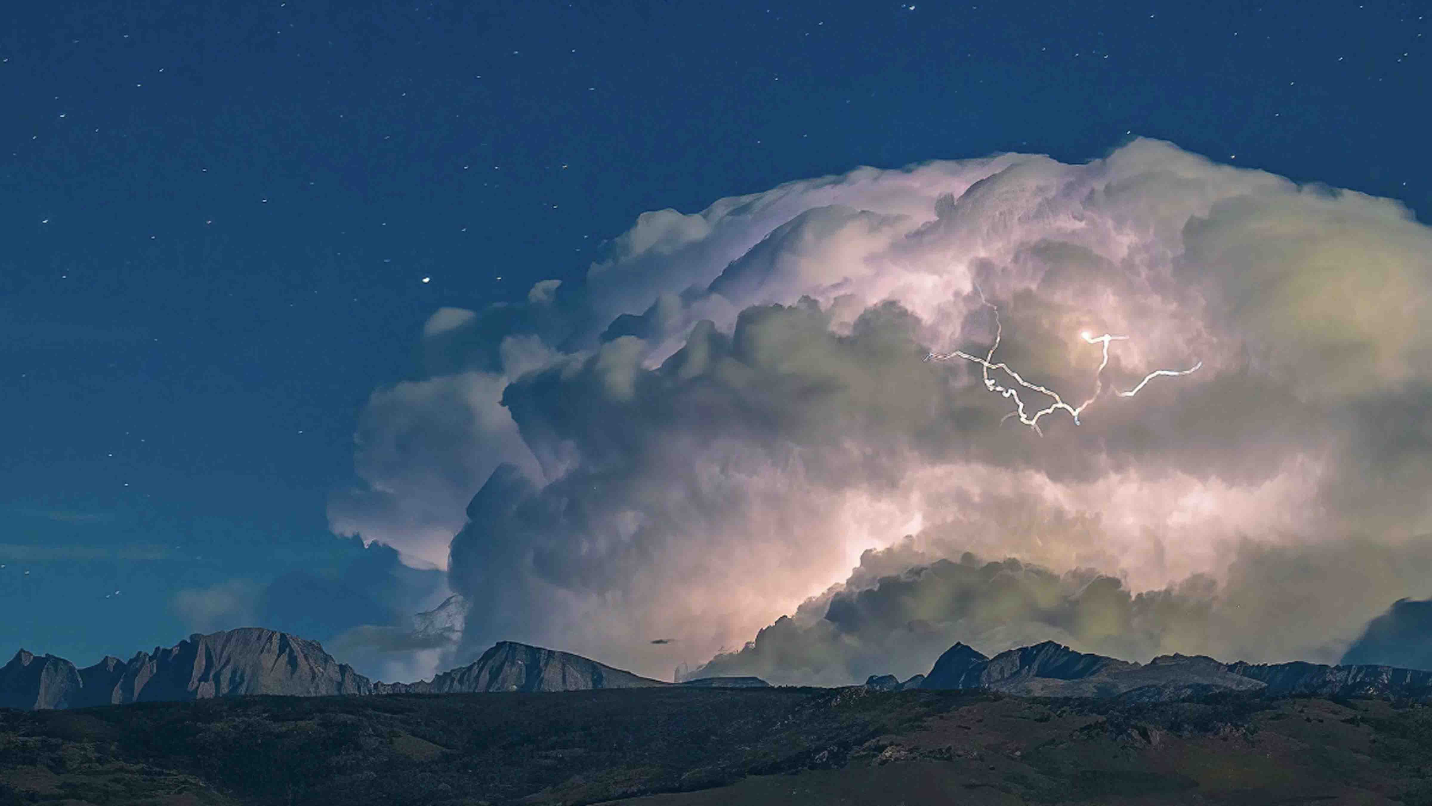 Nature's Powerhouse. An amazing lightning show over the Wind River Range Sunday evening around 10pm.
