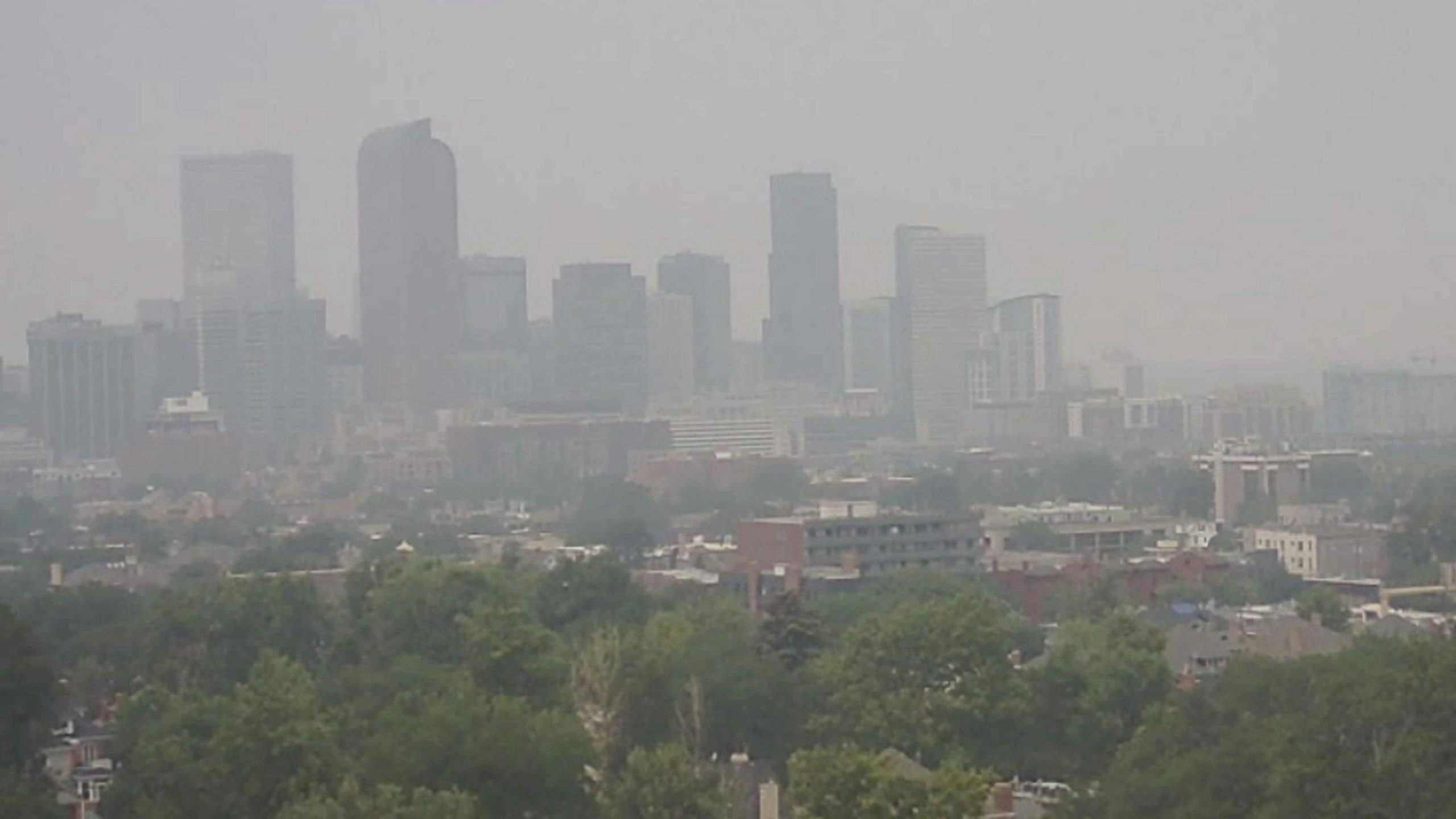 Denver smog 4 25 22 scaled