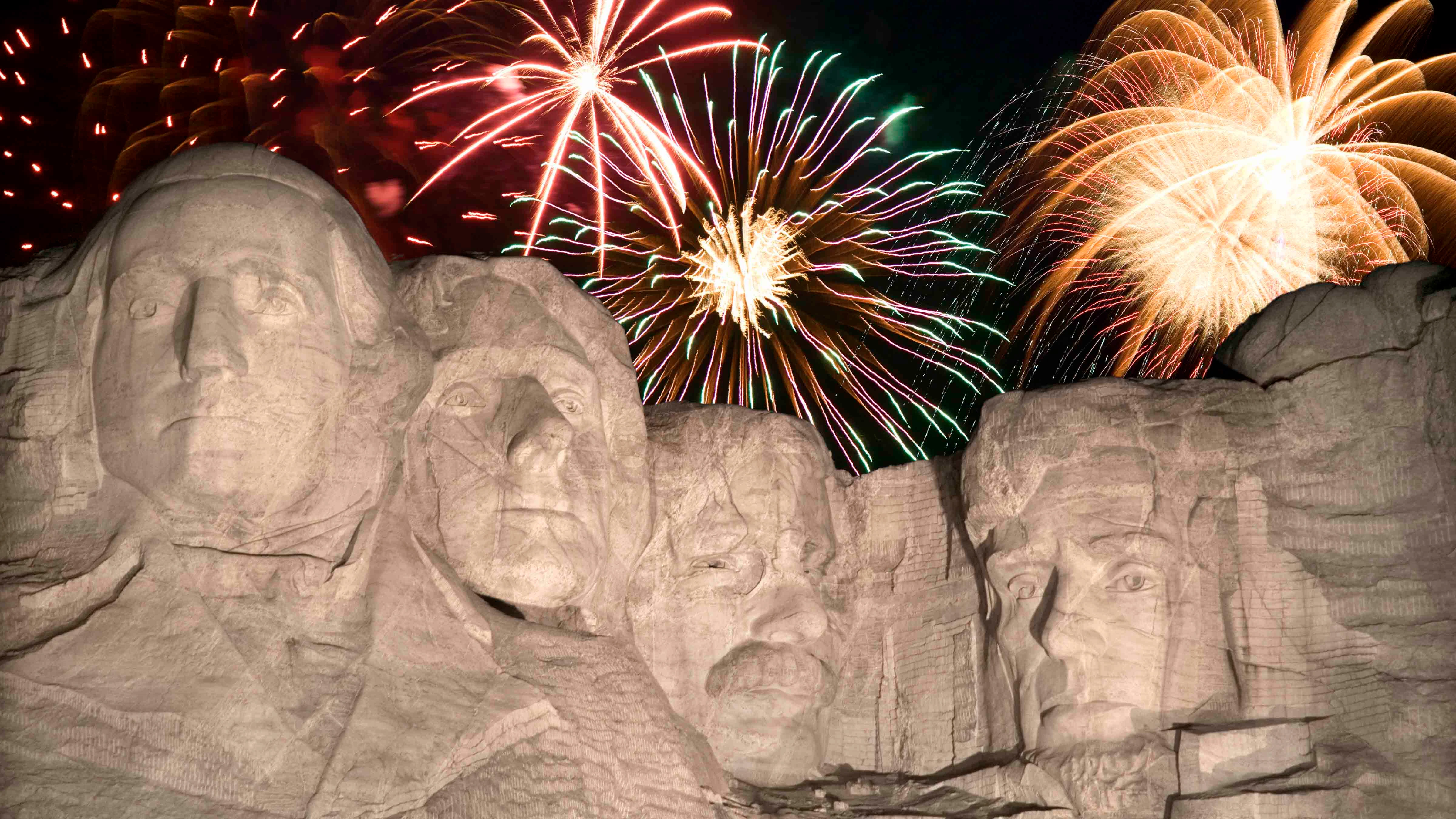 Fireworks behind Mount Rushmore