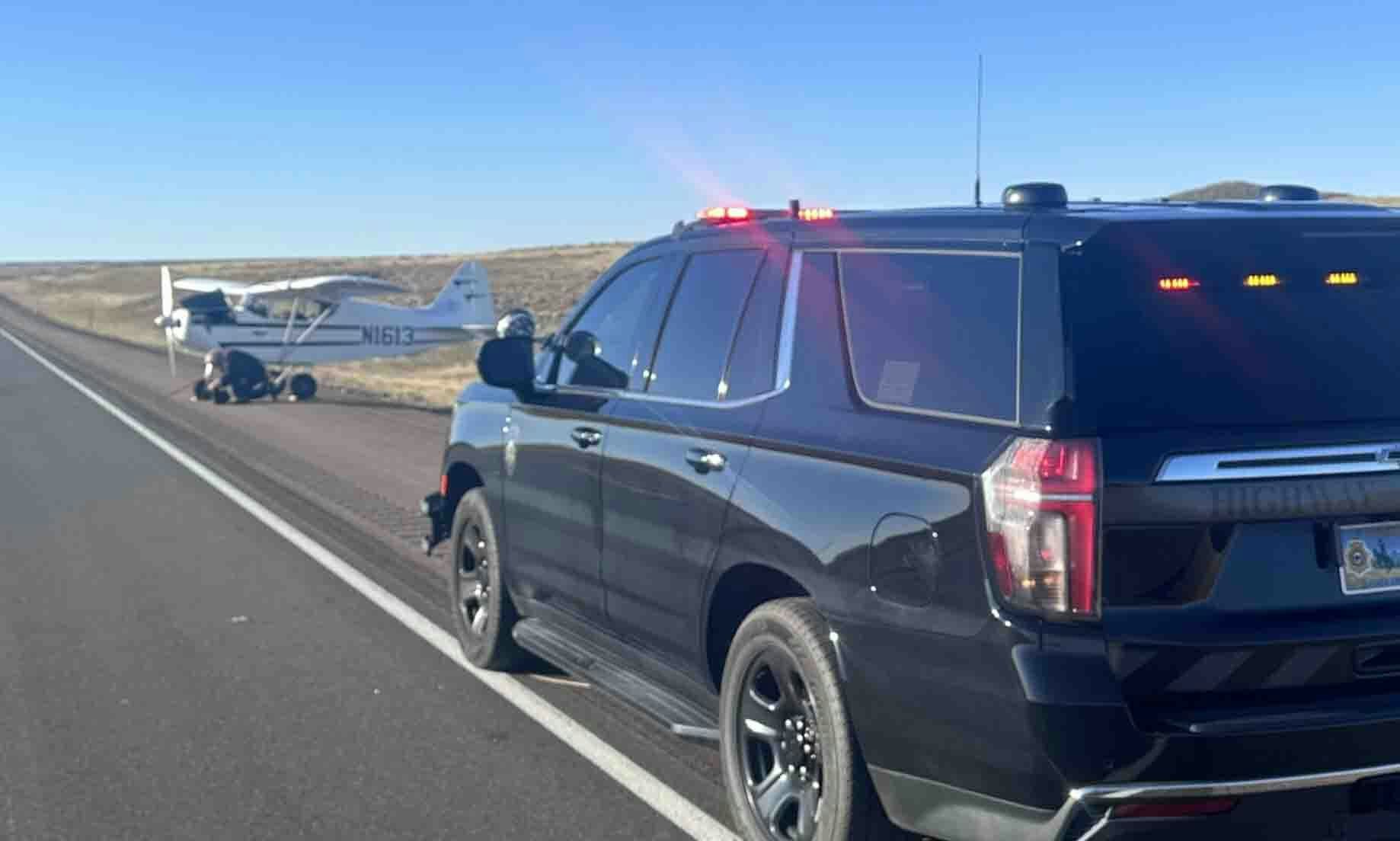 Plane lands on Interstate 25