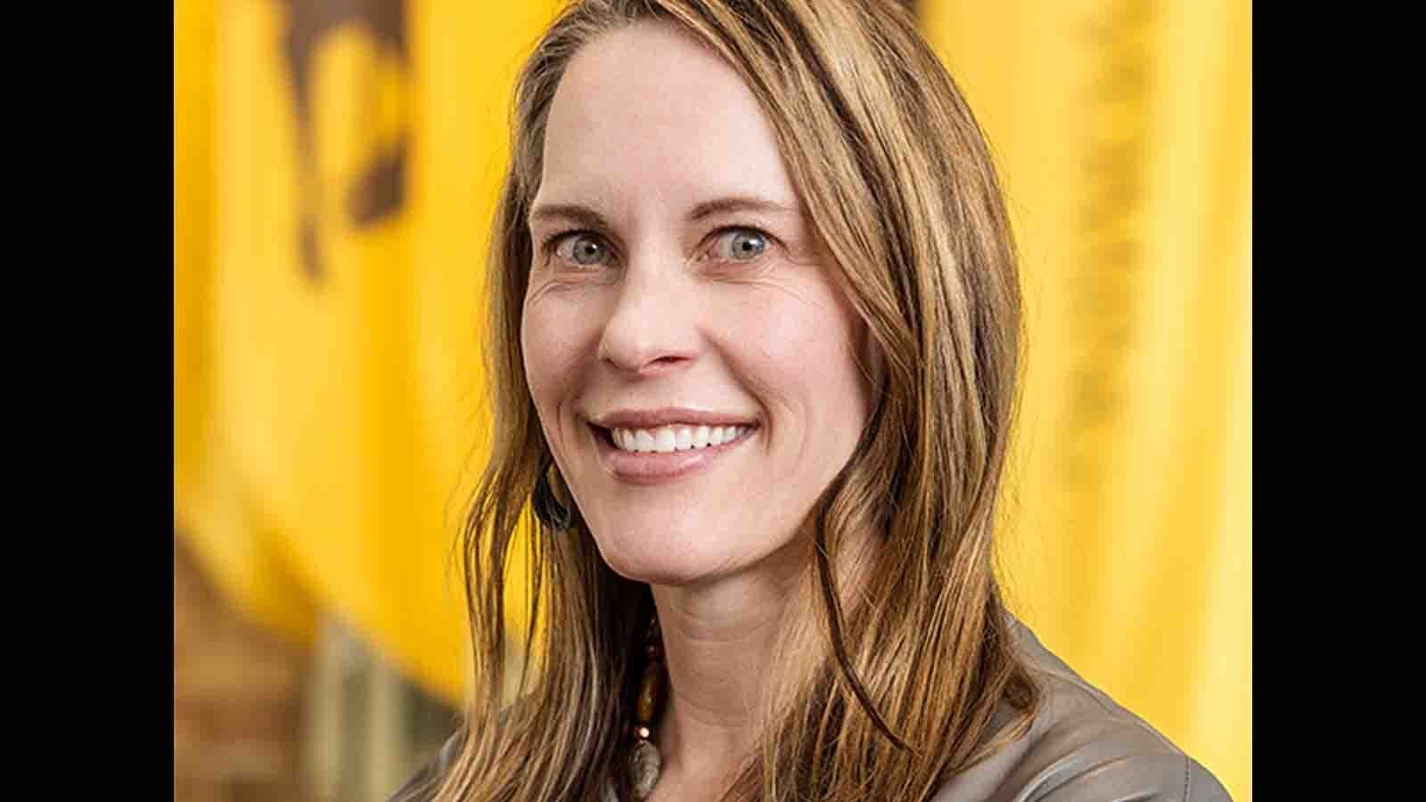 Holly krutka 9 30 25