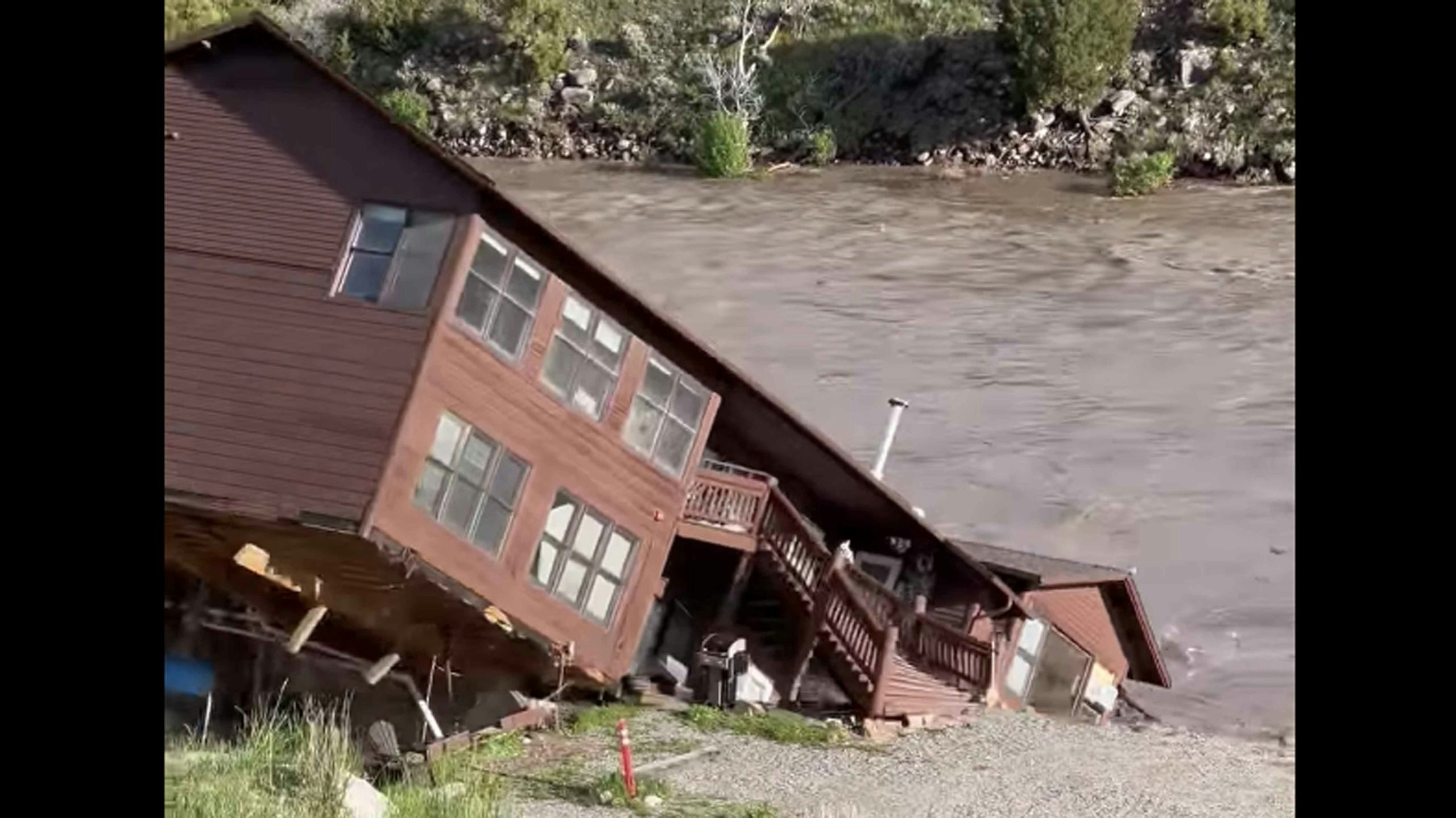 House fall into river scaled