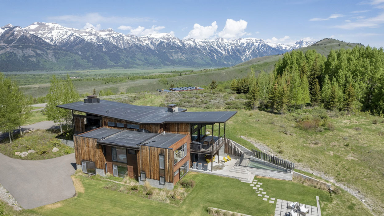 Jax home with tetons 6 17 23