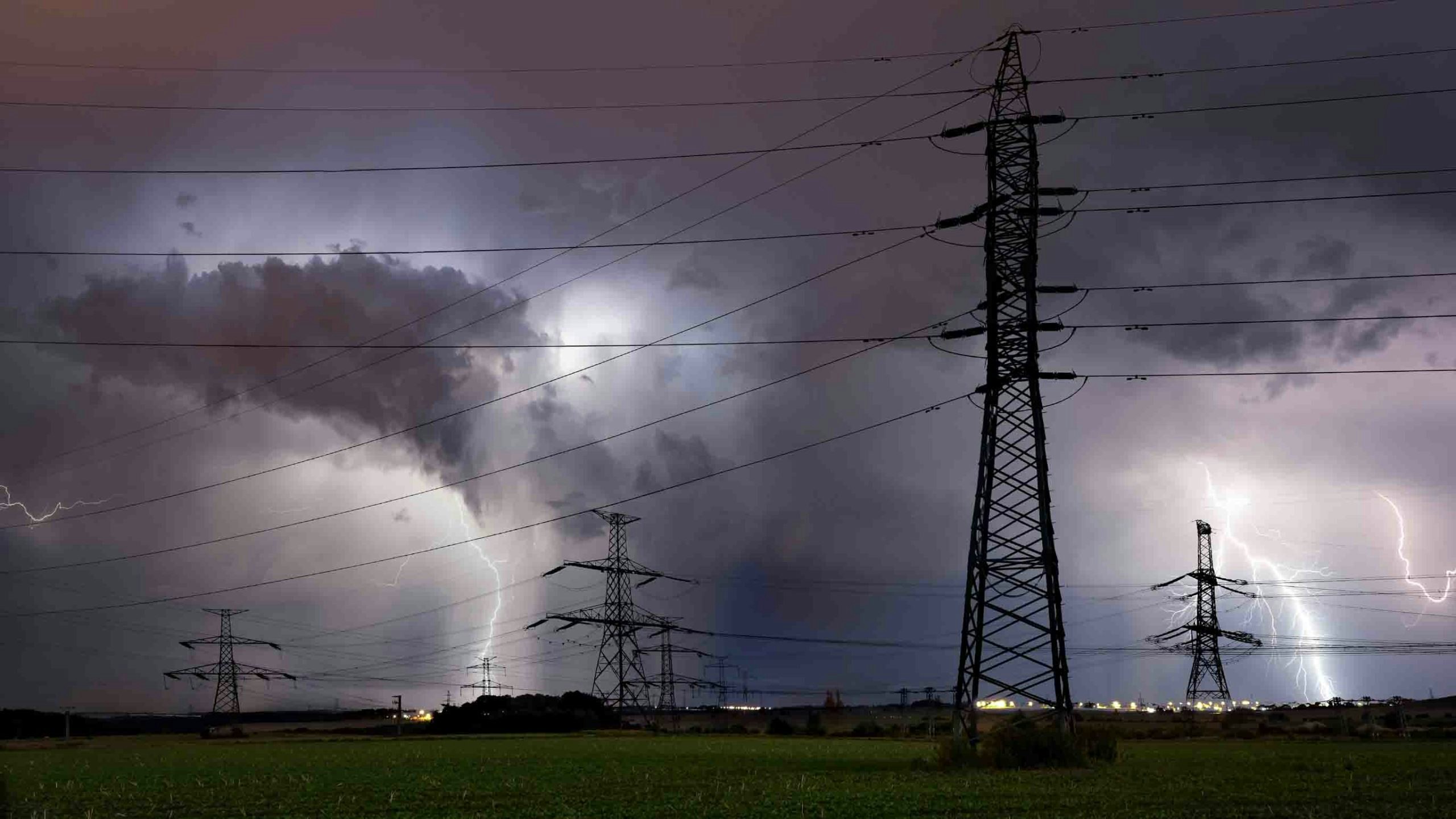 Lightning wyoming scaled