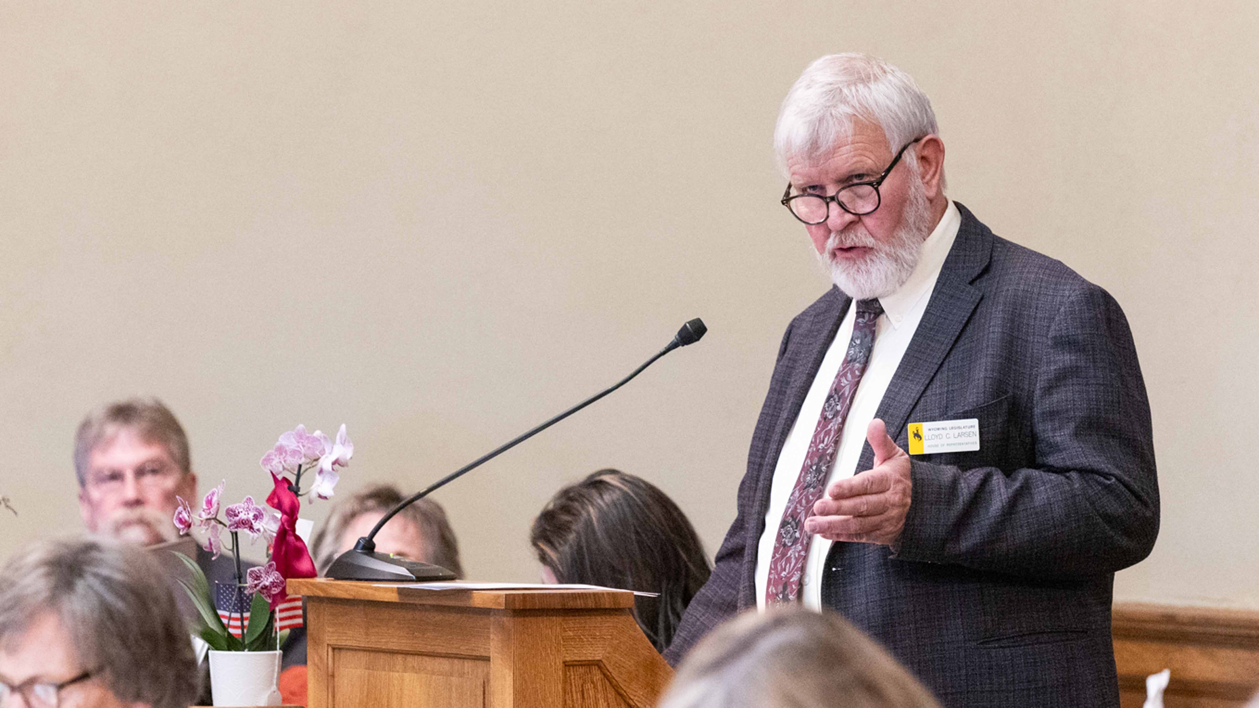 Rep. Lloyd Larsen, R-Lander, moved for the committee to advance a bill on Tuesday that would let all state law enforcement officers cite truck drivers who lack English proficiency.