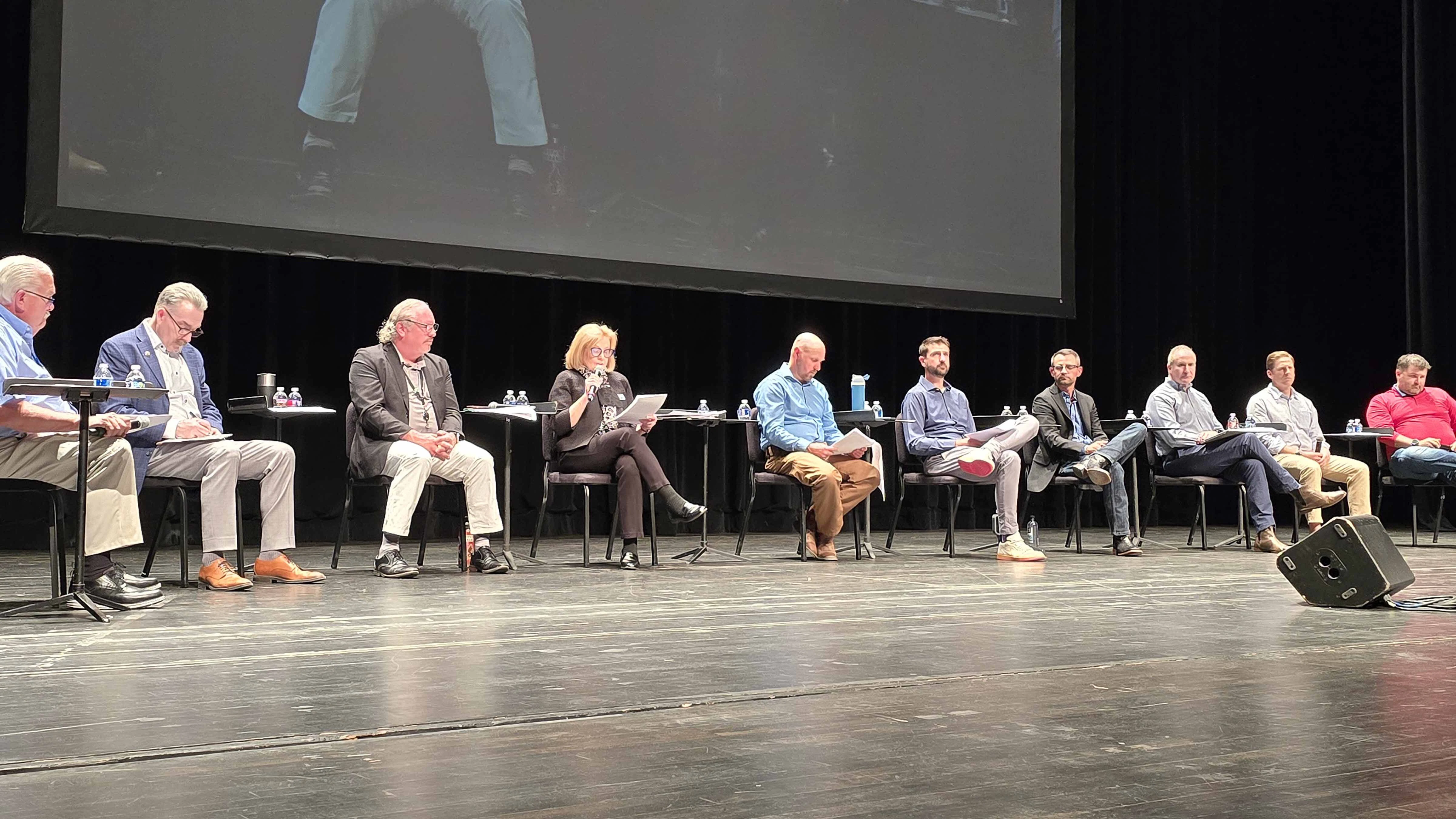 Cheyenne convened a panel of city and industry officials to answer questions from the public about data centers.