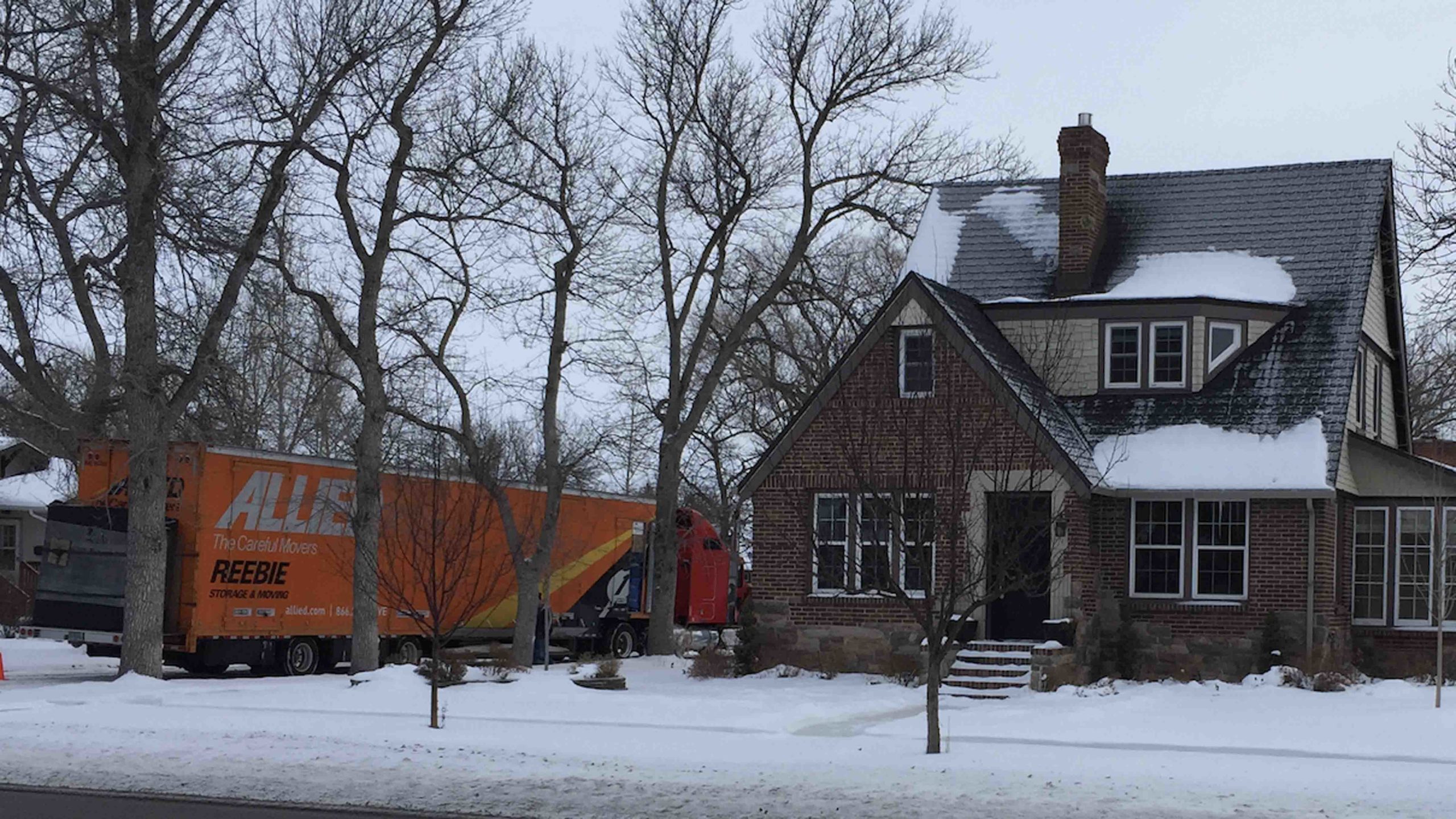 Moving truck 12 21 v2 scaled