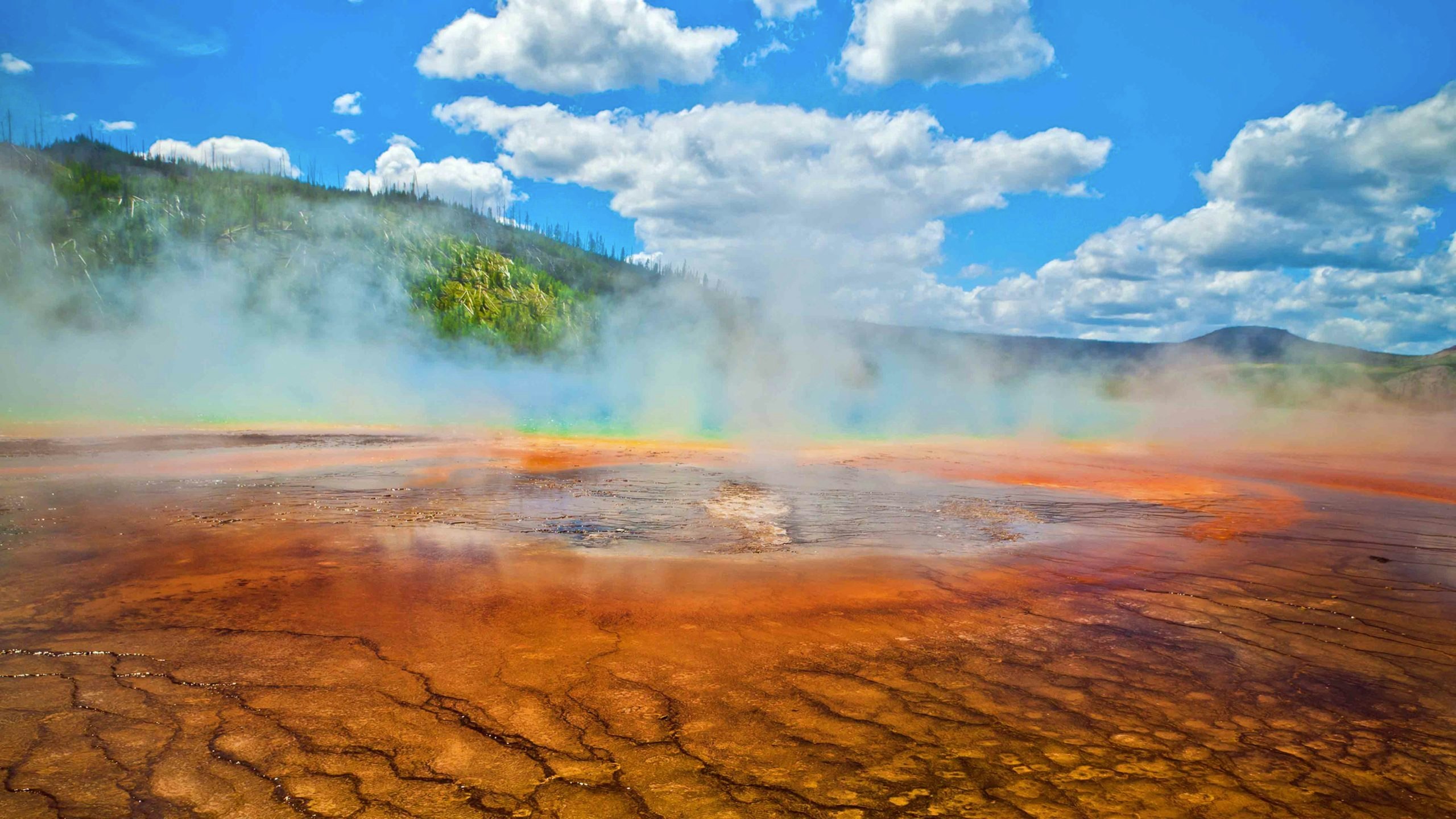 Red hot pool yellowstone scaled