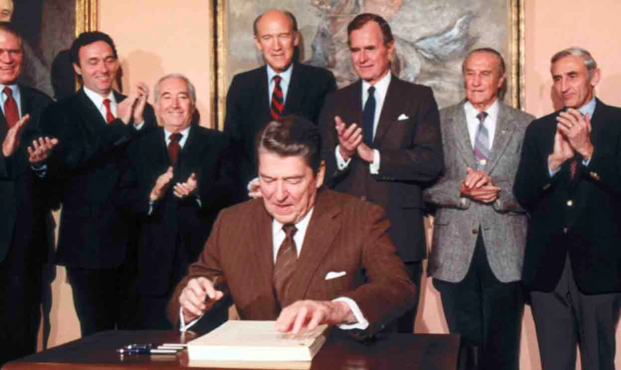 Al Simpson’s 1986 Bill Was Last Bipartisan Immigration Law Passed By ...