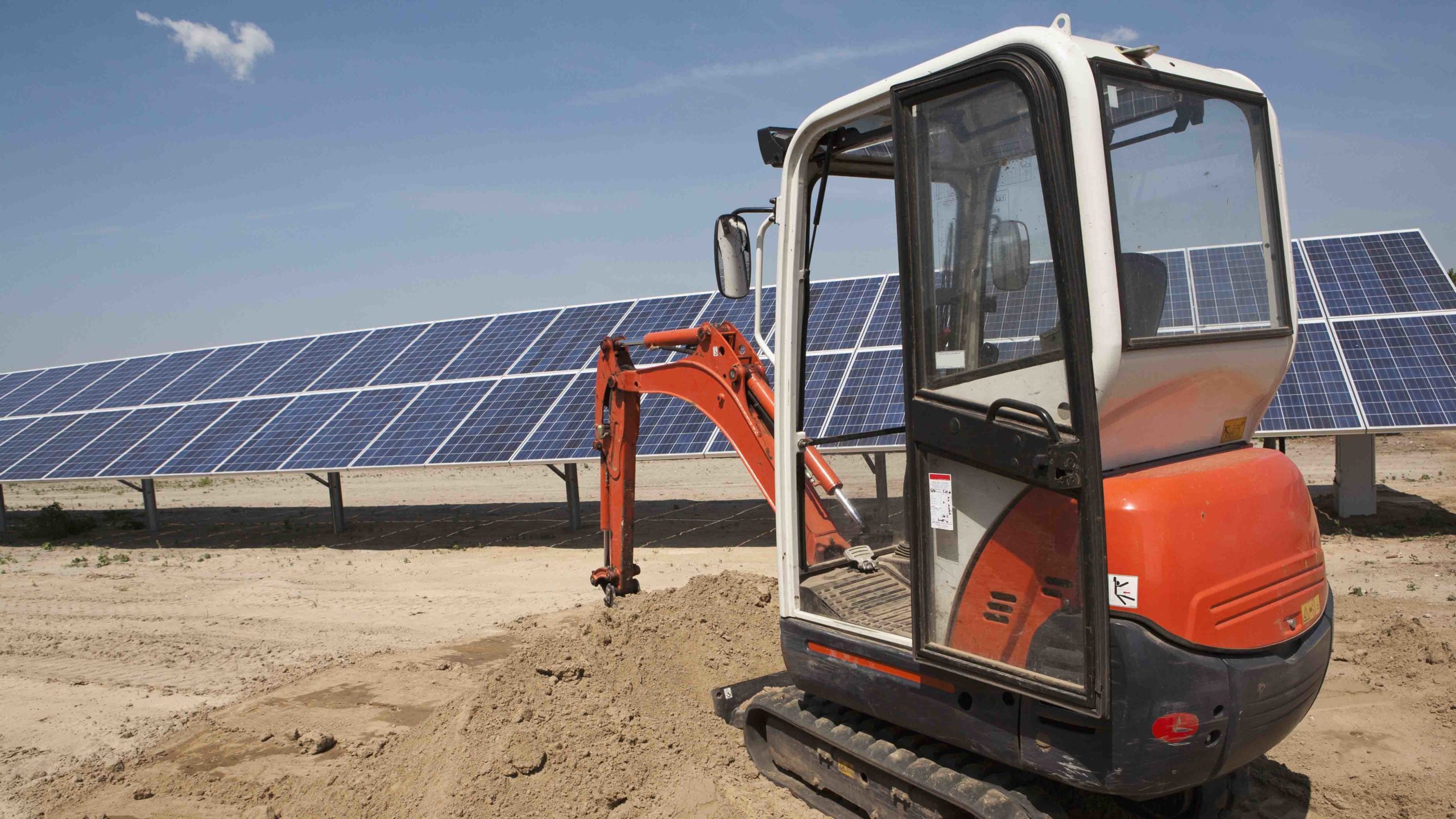 Solar farm construction 10 25 22 scaled