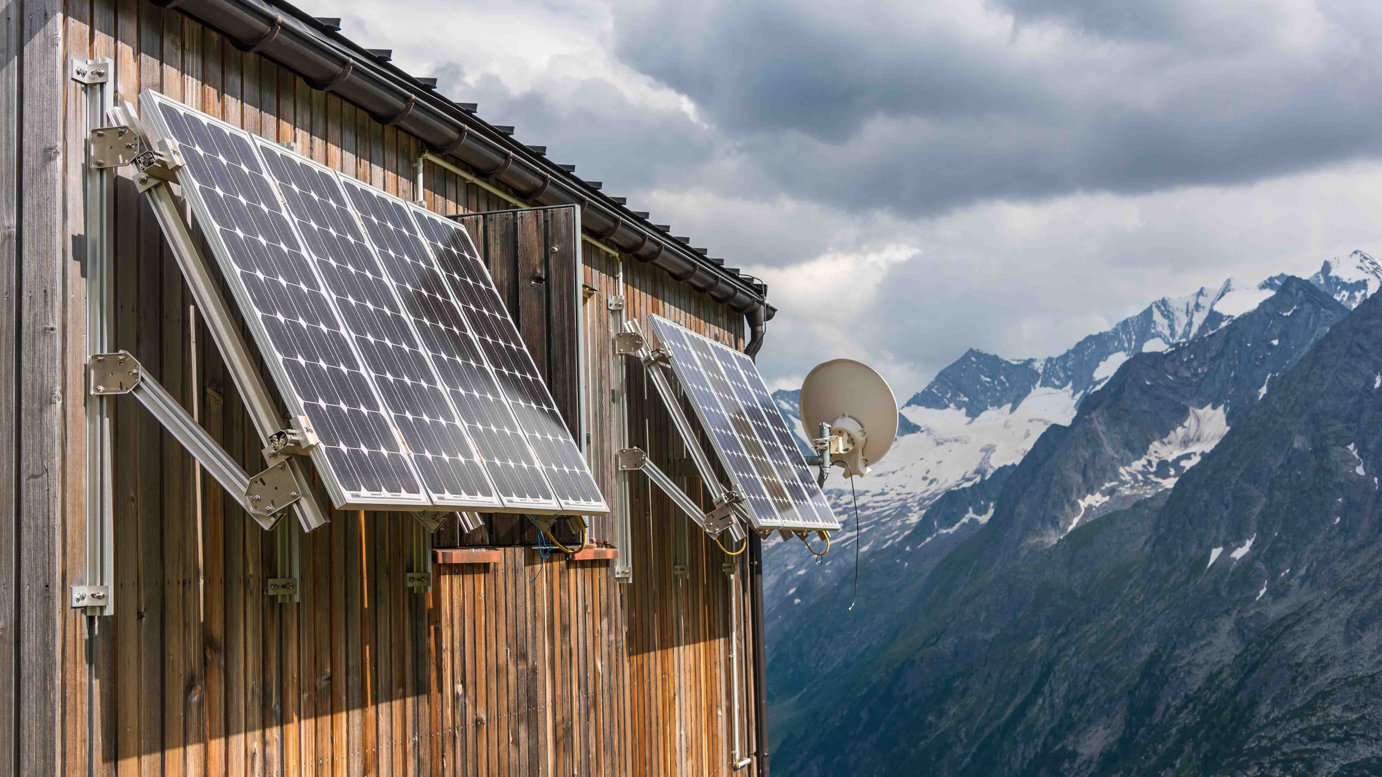 Solar panels 12 10 23