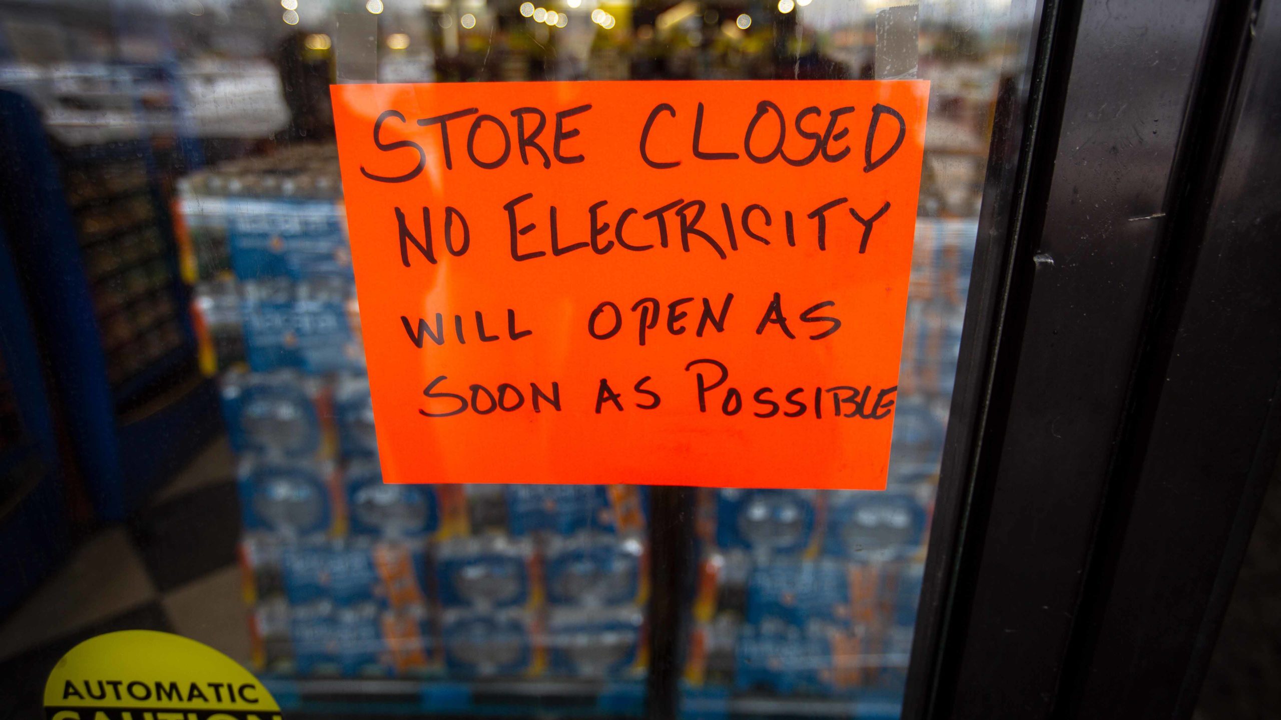 Store closed 11 16 22 scaled