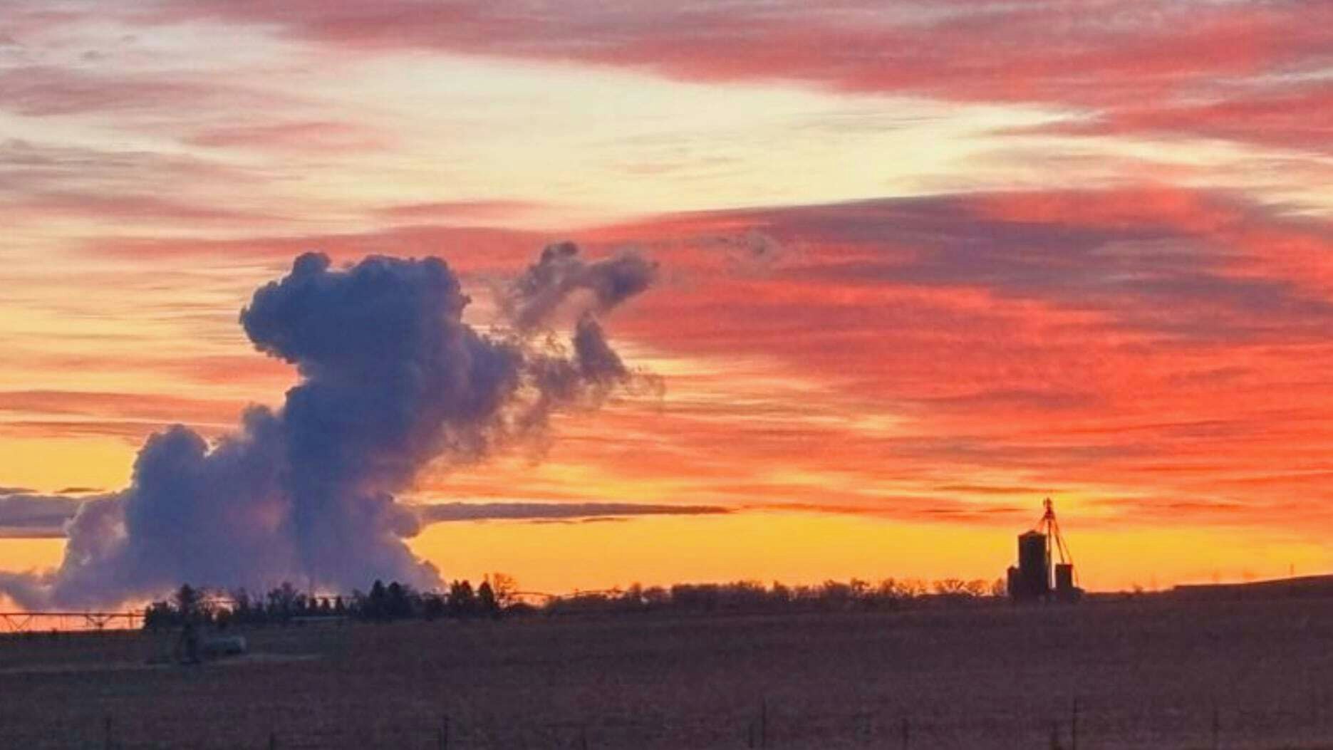 “I’m always in awe of the beauty of God’s art work in our Wyoming skies, but this one was just breathtaking! Such a blessing to live in the greatest state in the nation!”