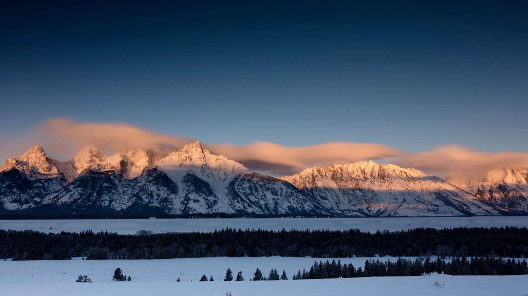 "Long exposure, 60 seconds, and the temperature was -15. I'm a Wilson resident and daily reader. Cheers."