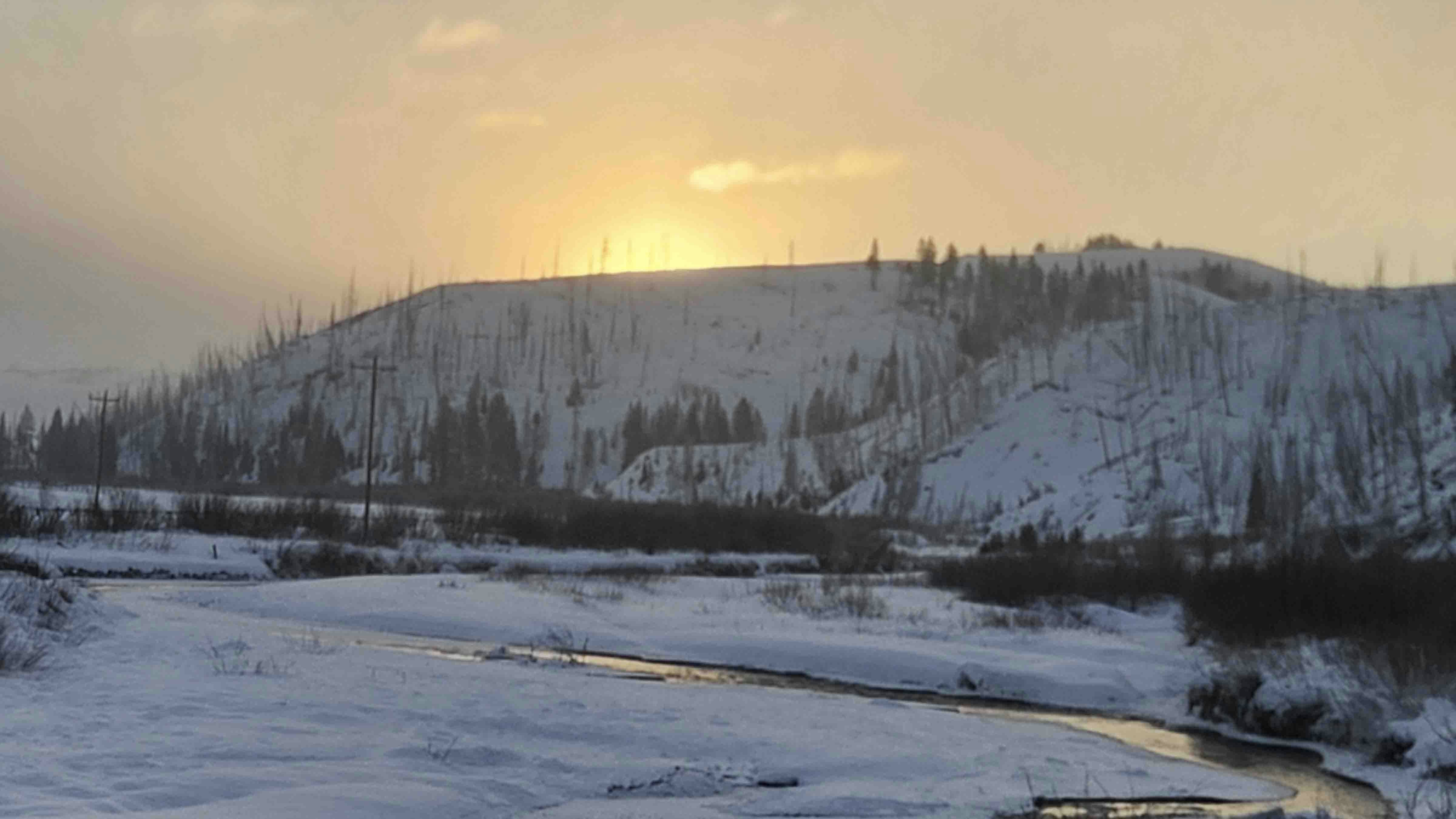 Today's Wyoming sunrise was captured by Ginger Doss. Ginger writes, "Sunrise from Bondurant this morning was beautiful!"