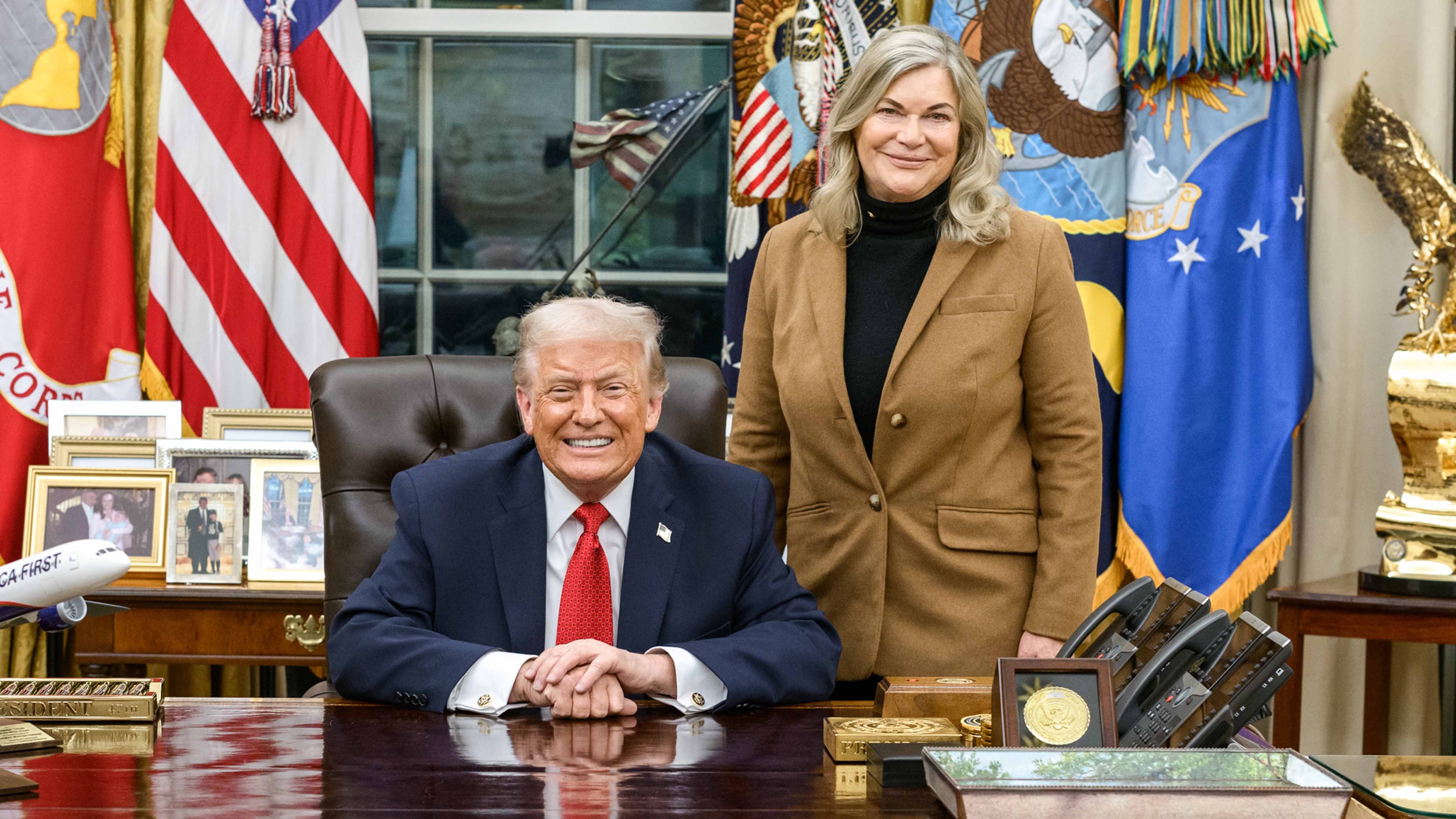 President Trump and U.S. Sen. Cynthia Lummis