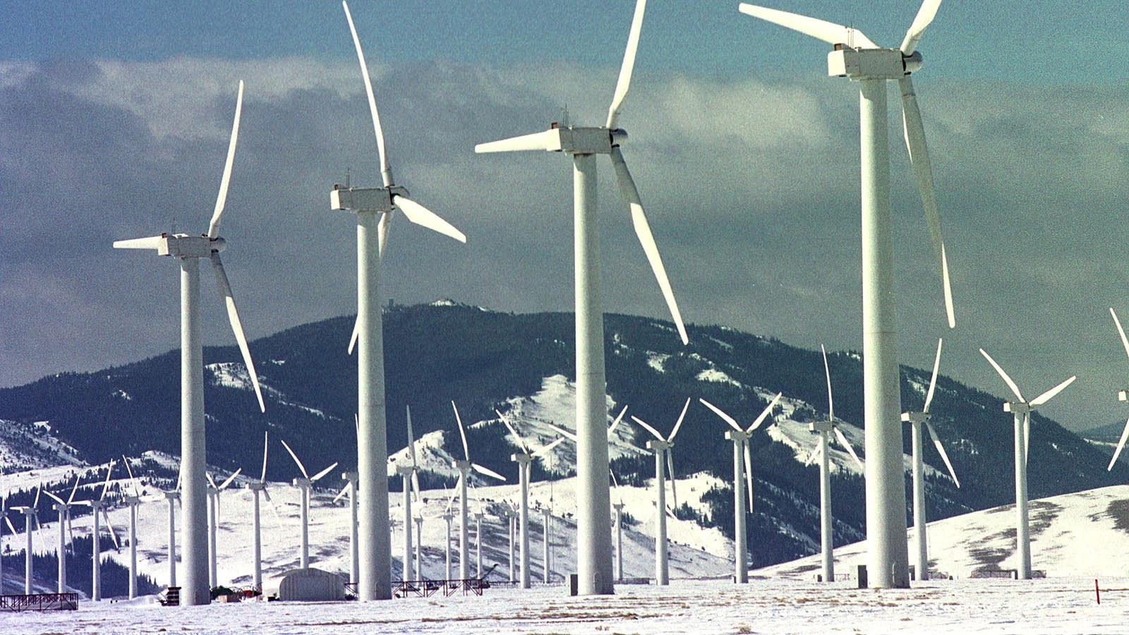 Wyoming turbines wind 3 29 23