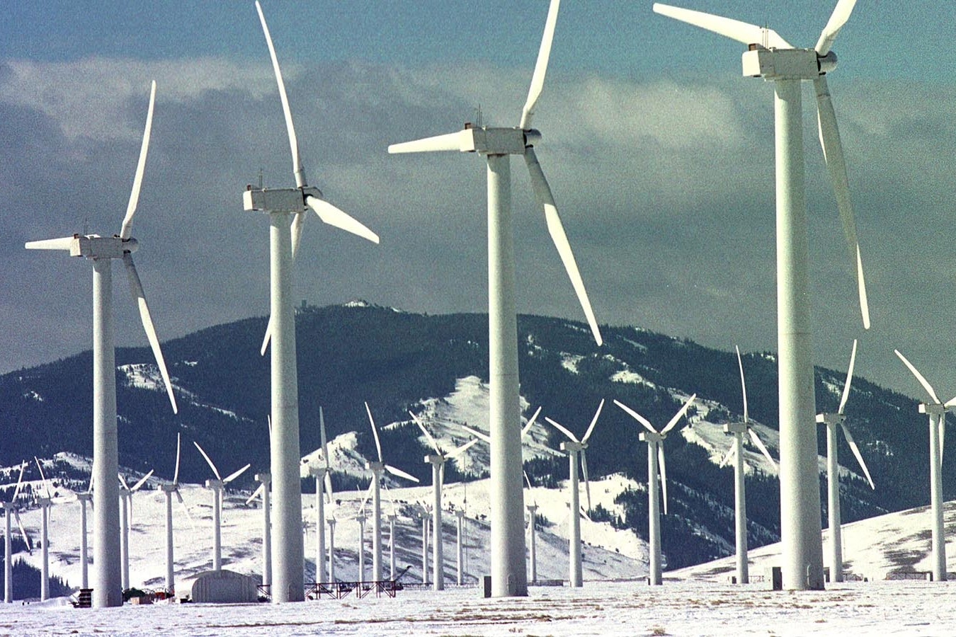 Wyoming turbines wind 3 29 23
