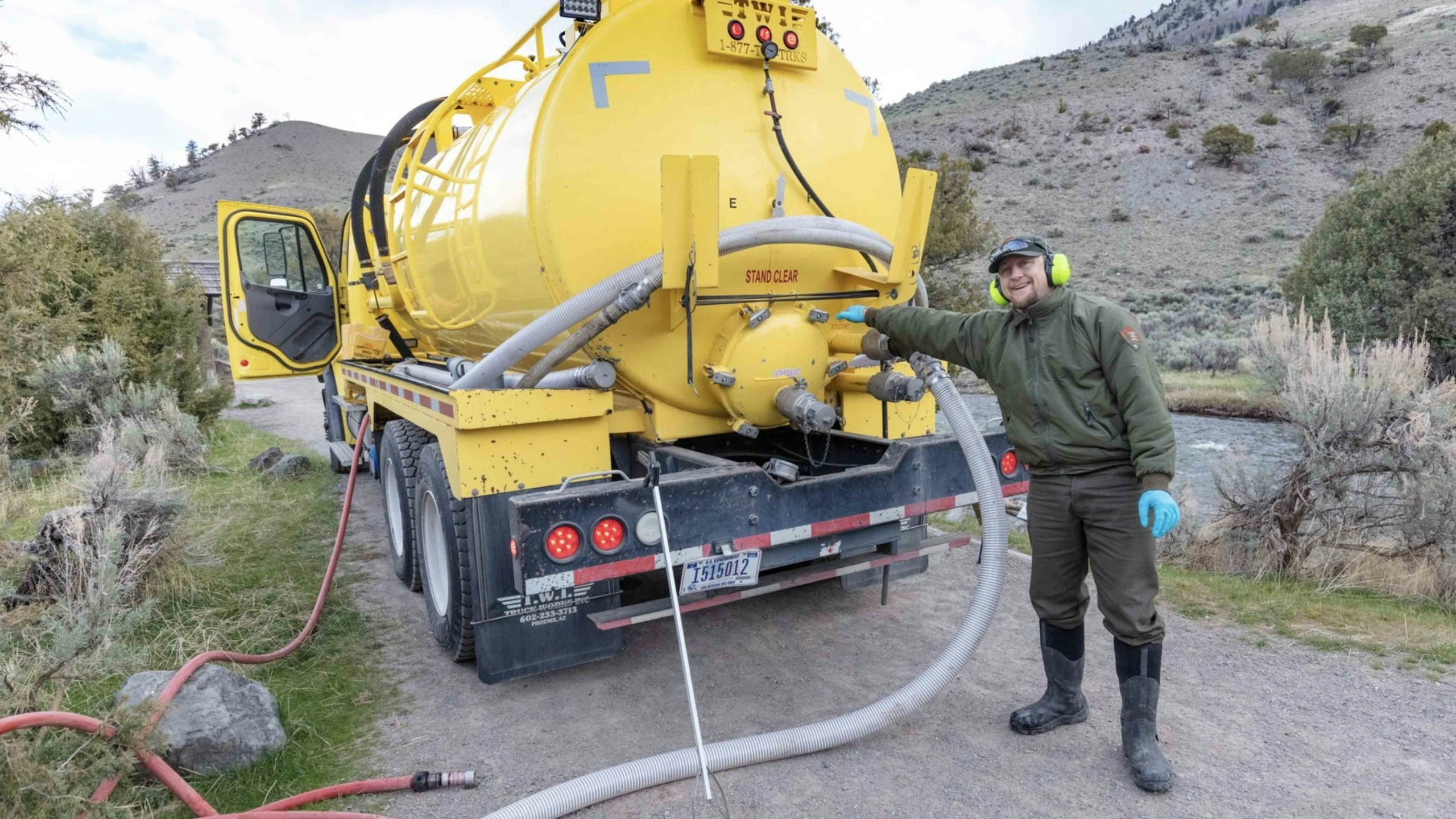 Yellowstone dumping 5 24 22 scaled