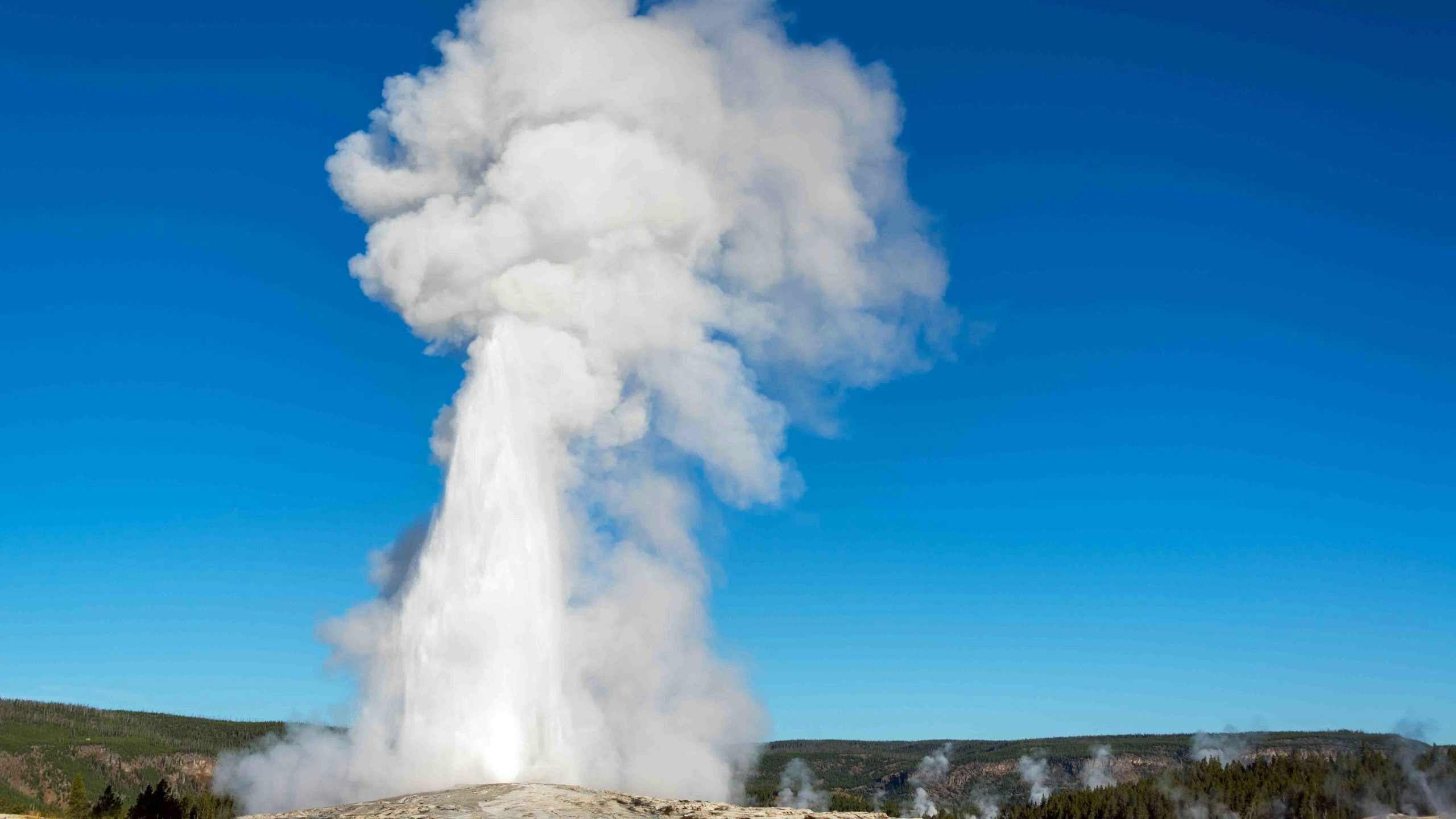 Yellowstone old faithful scaled