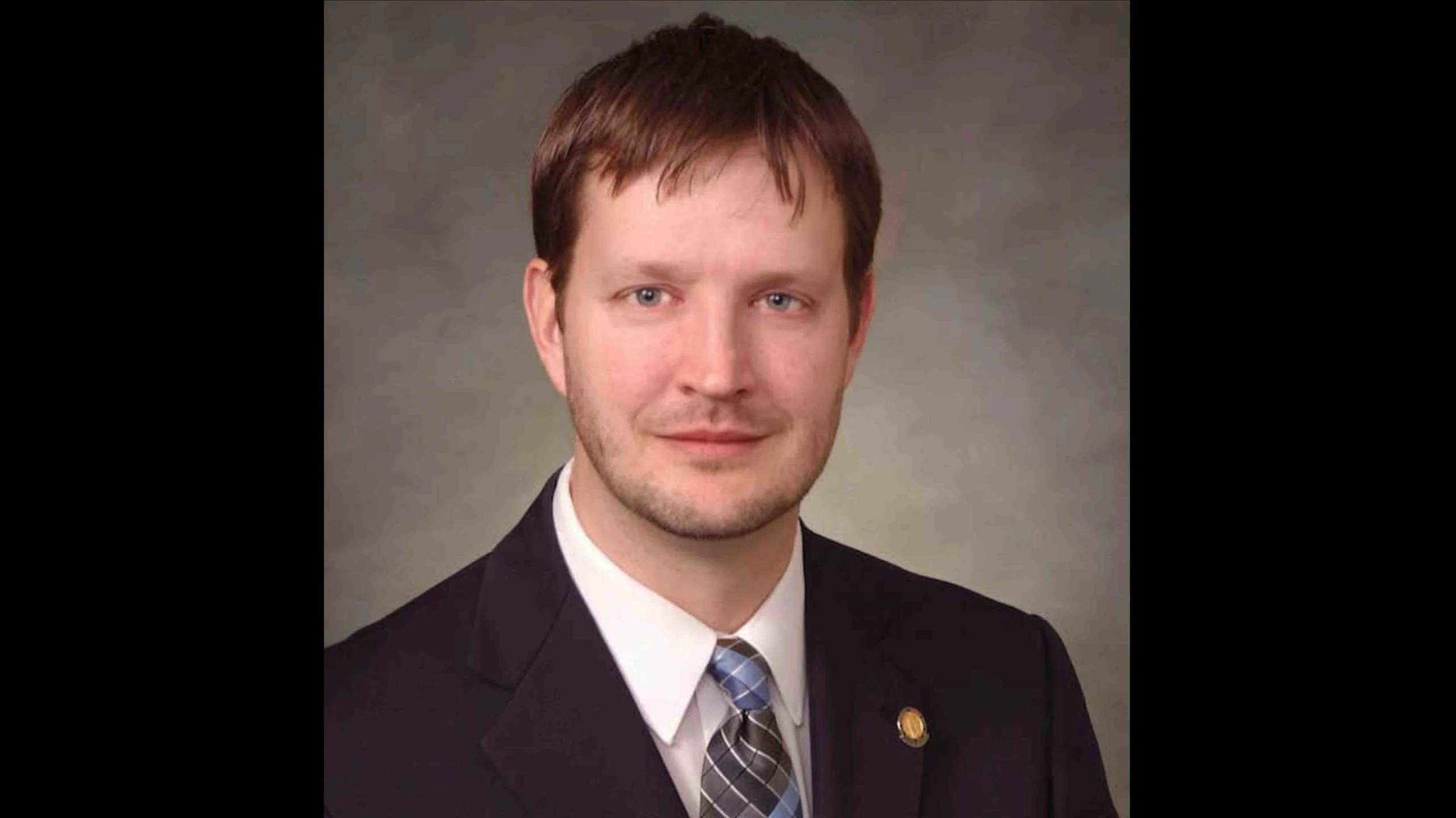 Zwonitzer head shot scaled